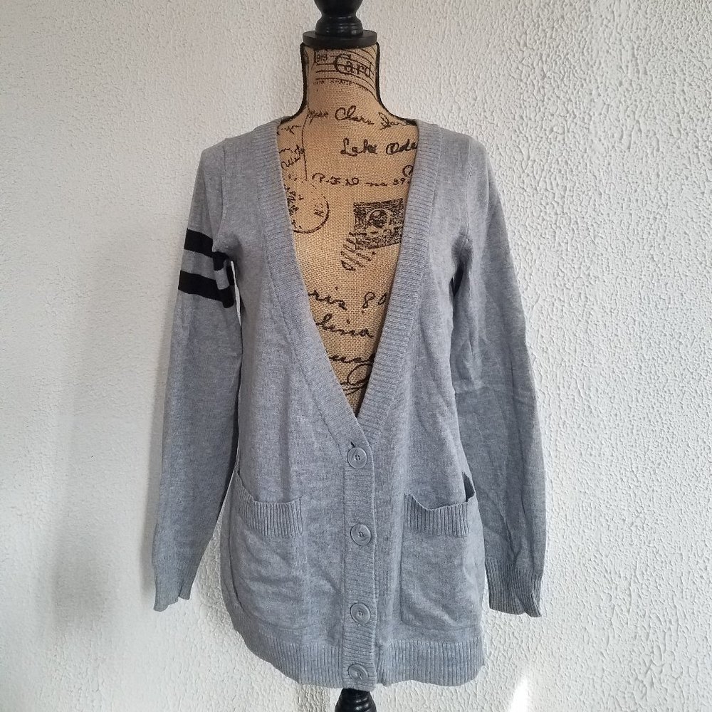 Cardigan - Picture 2 of 6